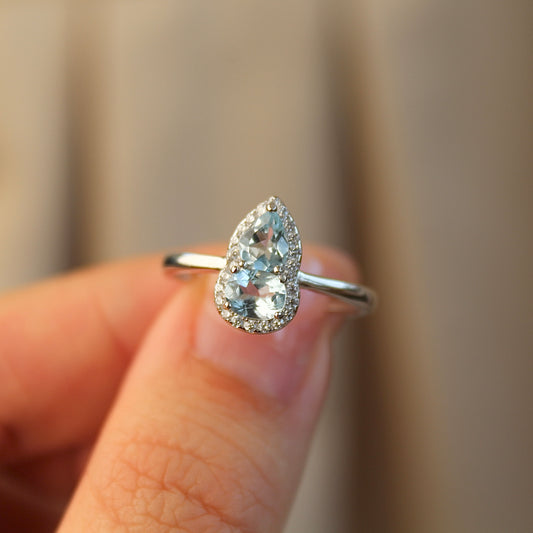 Hulu Natural Aquamarine Ring