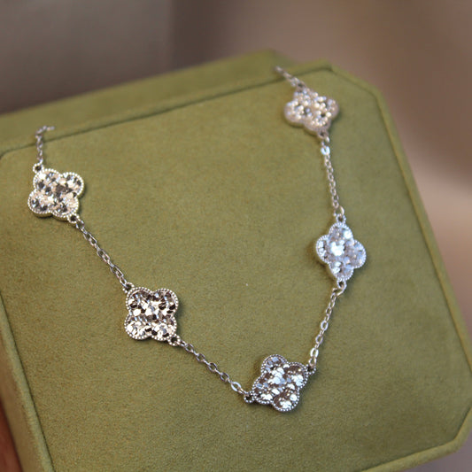碎冰冰 Sparkling Five Clovers Silver Bracelet