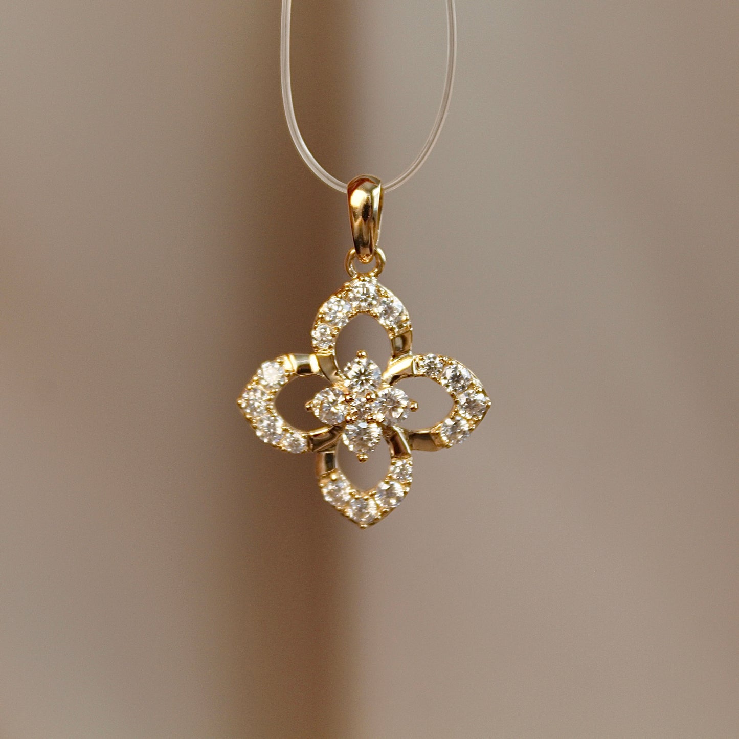 14K Solid Gold Clover Pendant