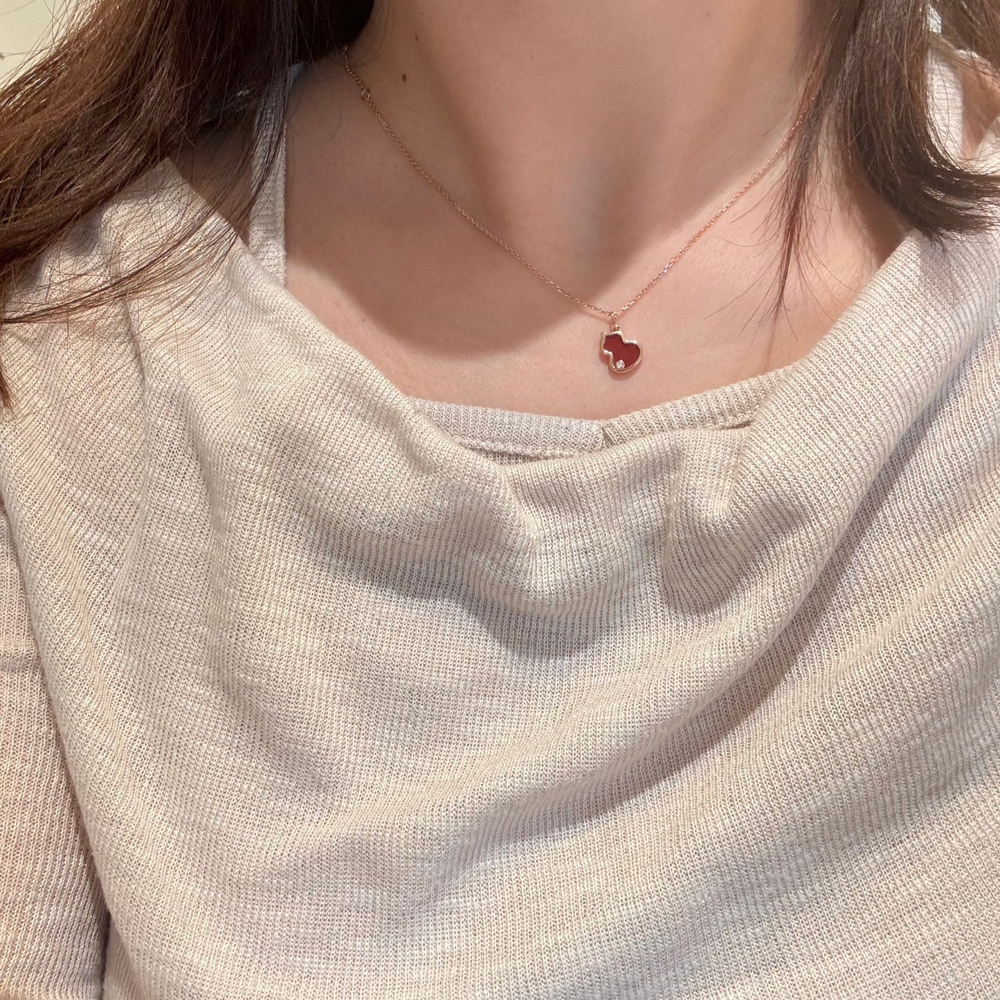 14K Solid Rose Gold Red Agate Hulu Pendant