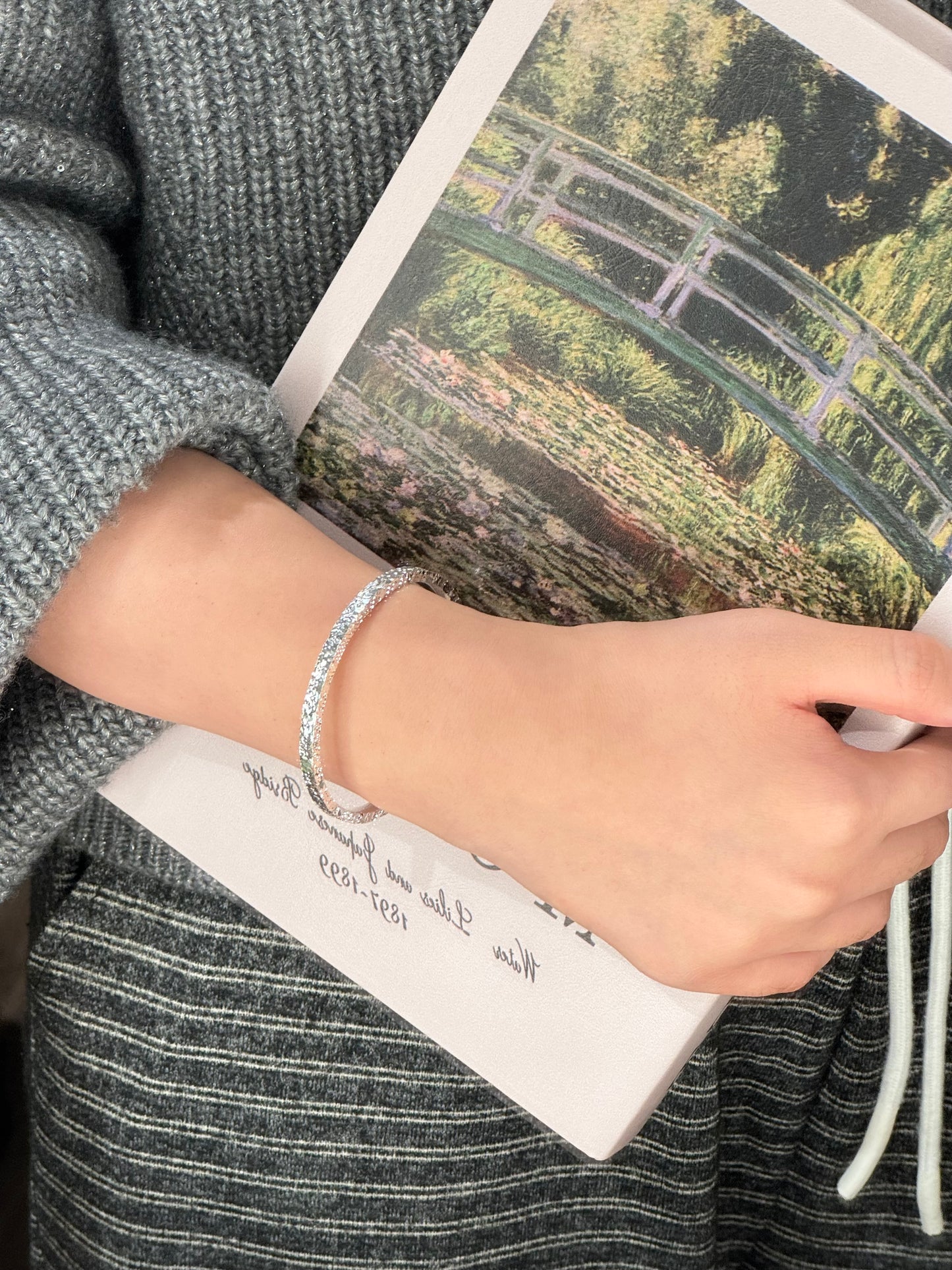 碎冰冰实心Sparkling Crushed Ice Silver Bangle Bracelet