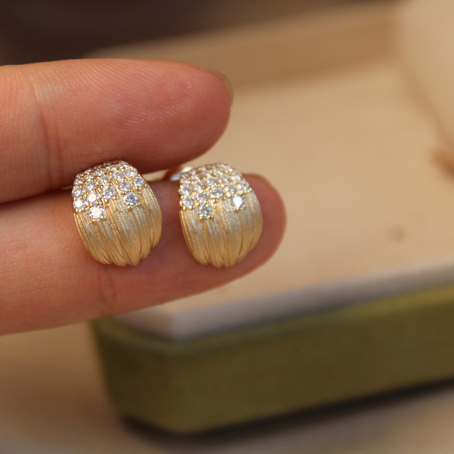 14K Solid Gold Star-fall Earrings 喷砂工艺