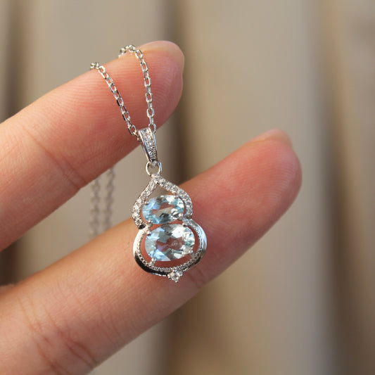 Oval Hulu Natural Aquamarine Necklace