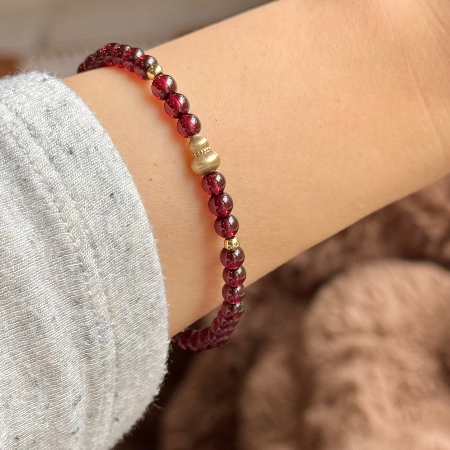 14K Solid Gold Natural Garnet Hulu Bracelet