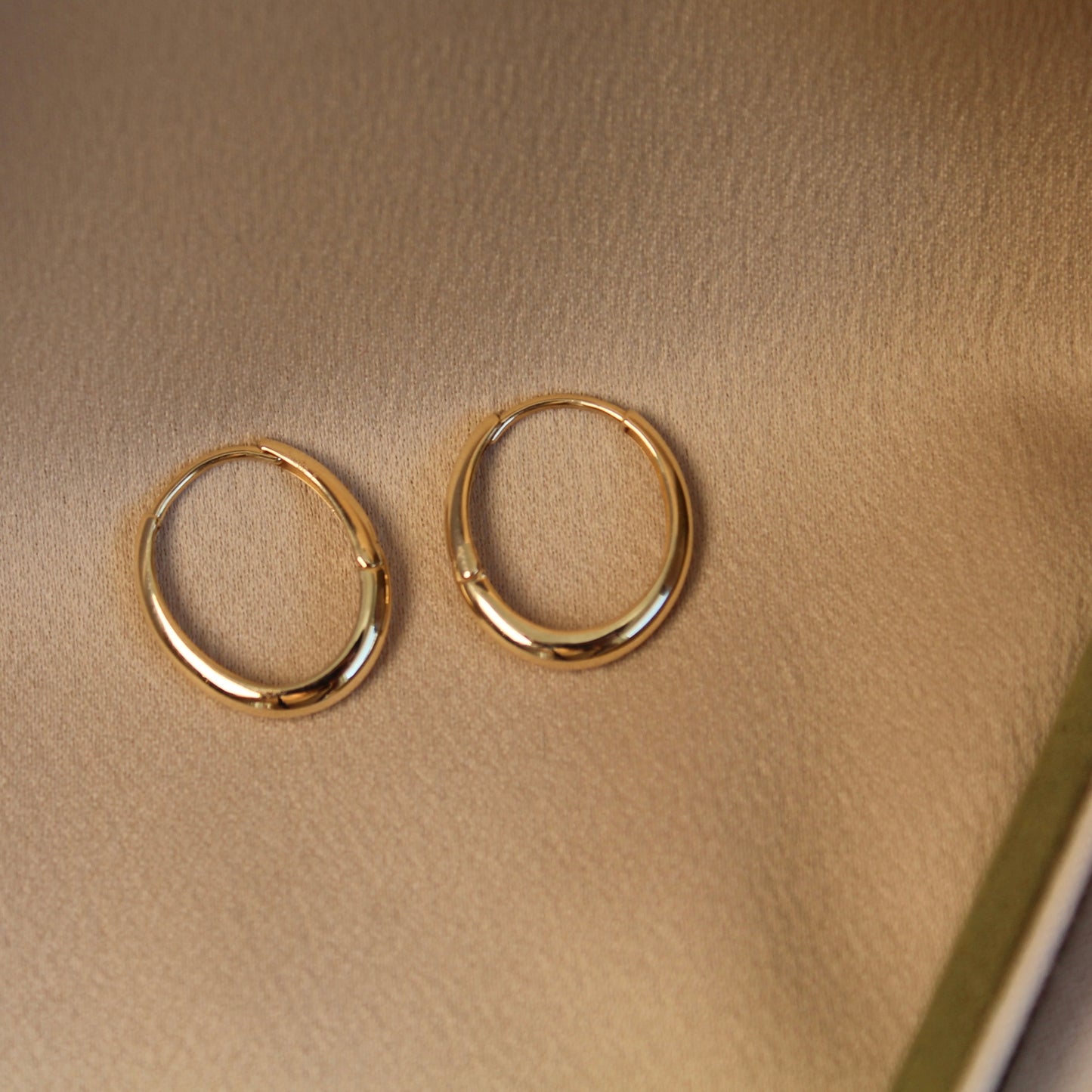14K Solid Gold Classic Hoop Earrings