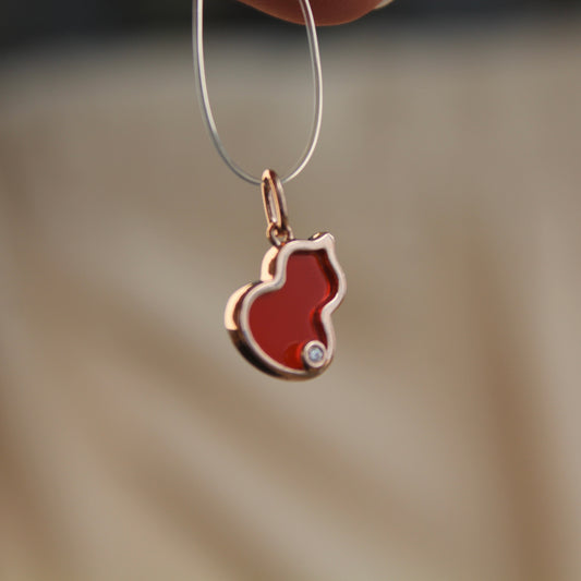14K Solid Rose Gold Red Agate Hulu Pendant
