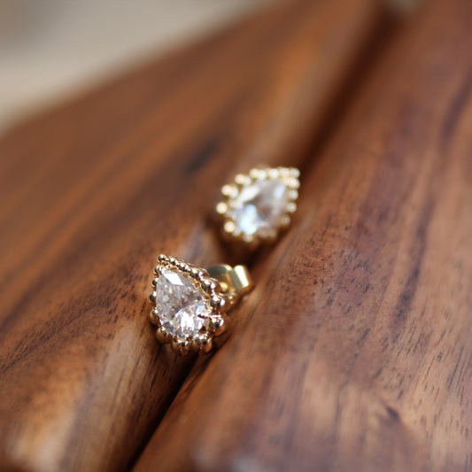 14K Solid Yellow Gold Pear Shape Earrings