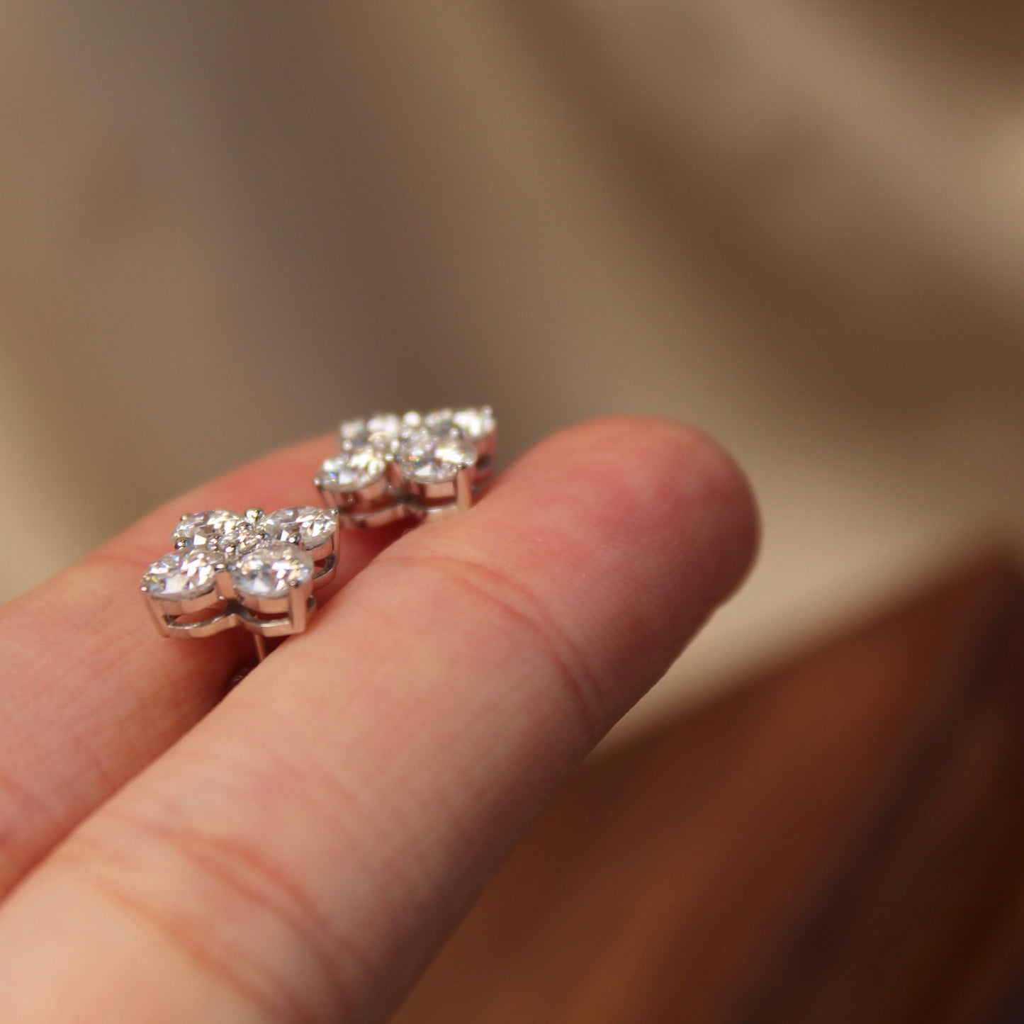 铂金Platinum PT950 Shiny Clover Earrings