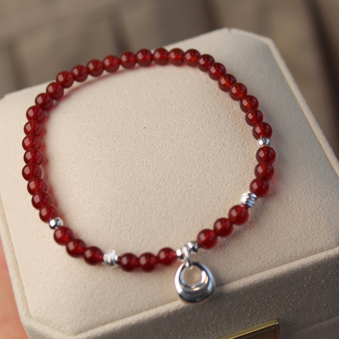 小银坨 Red Agate Silver Bracelet