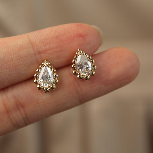 14K Solid Yellow Gold Pear Shape Earrings