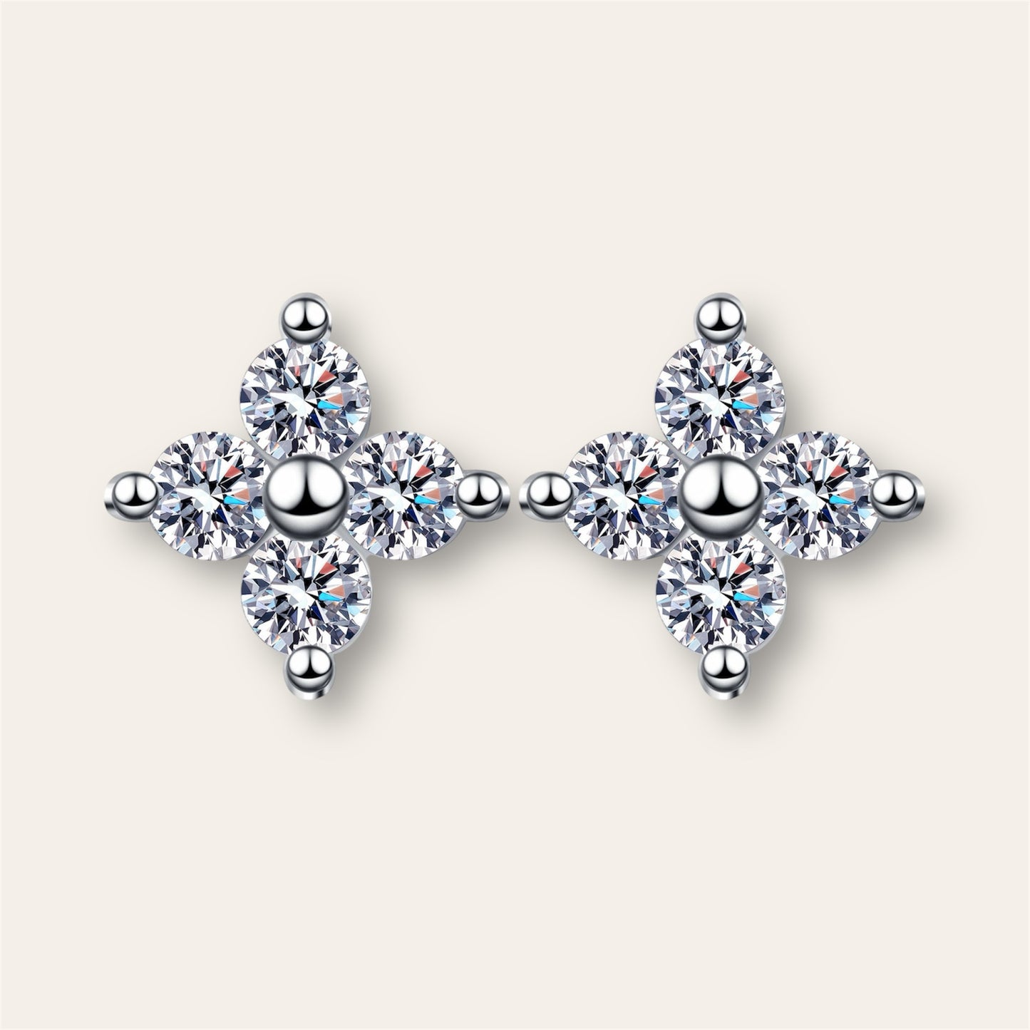 Sparkling Clover Moissanite Earrings