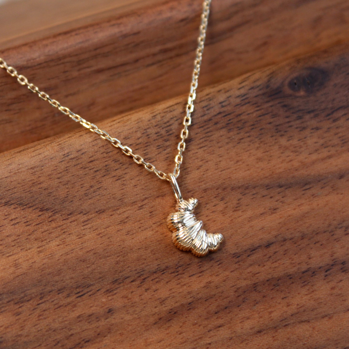 14K Solid Gold Croissant Pendant 牛角包