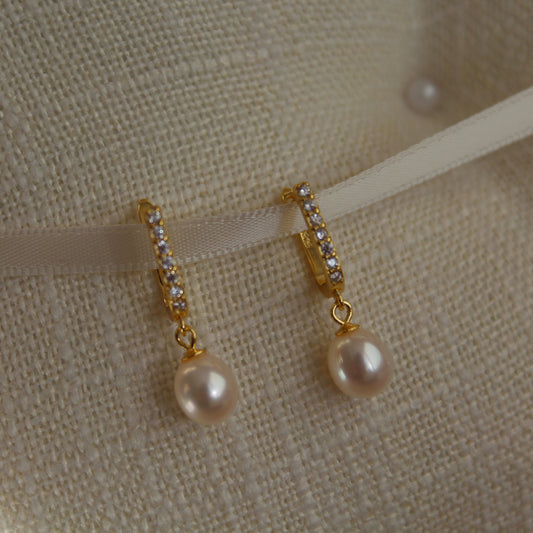 Waterdrop Pearl Hoop Earrings