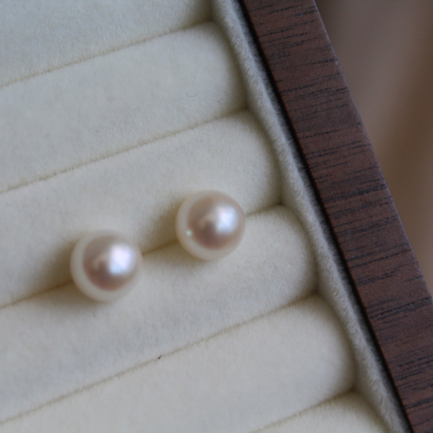 Minimalist Natural Pearl Earrings, 8 to 9mm
